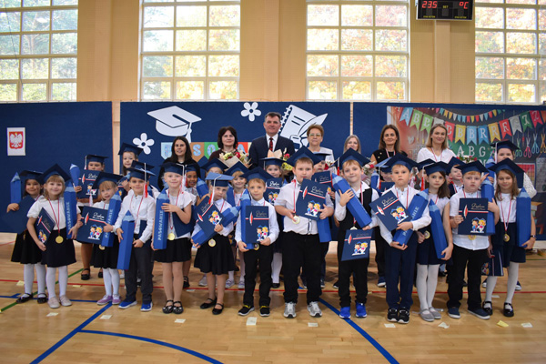 UROCZYSTOŚĆ ŚLUBOWANIA KLAS PIERWSZYCH